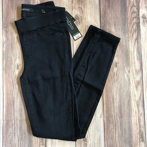 Liverpool Pull On Skinny Jeans